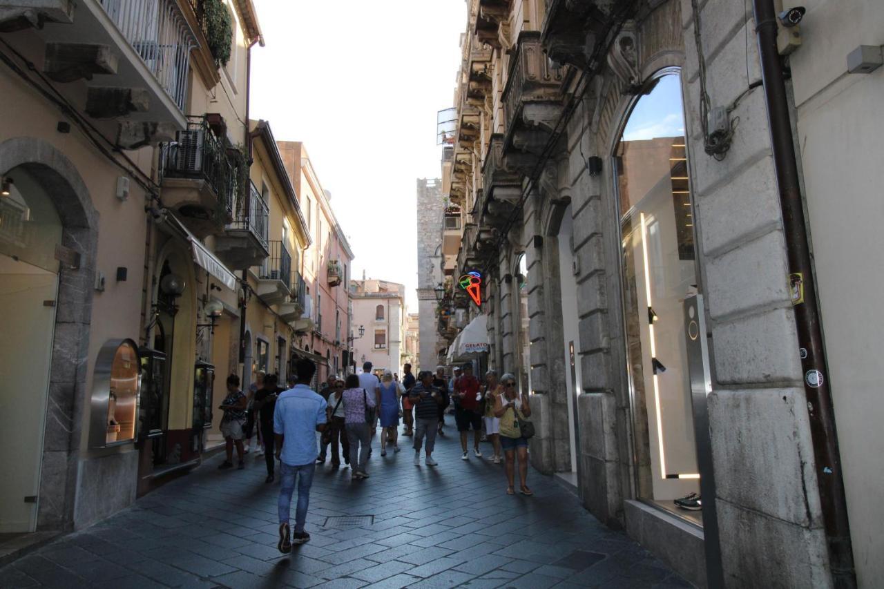 C'Est La Vie Taormina Apartment Luaran gambar